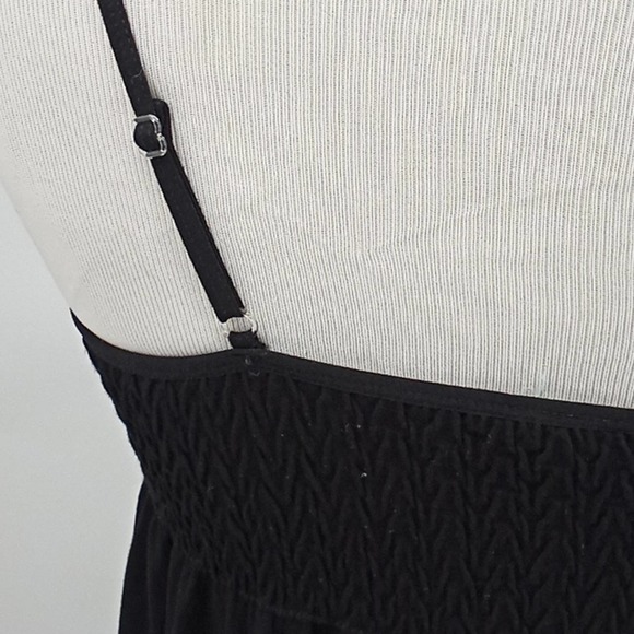 Elegant Black Maxi Dress - Picture 8 of 11